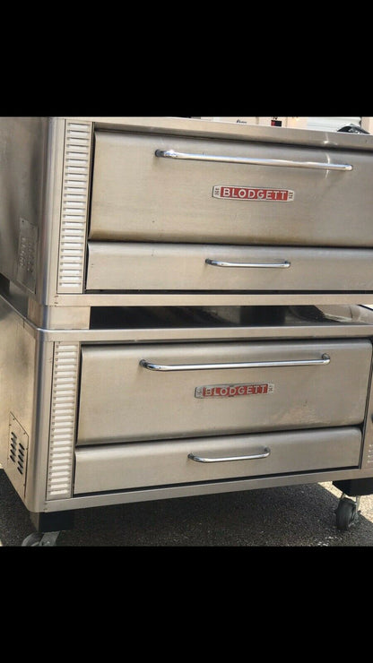 Pre-Owned Blodgett 1048 Gas Double Deck Pizza Oven on Casters