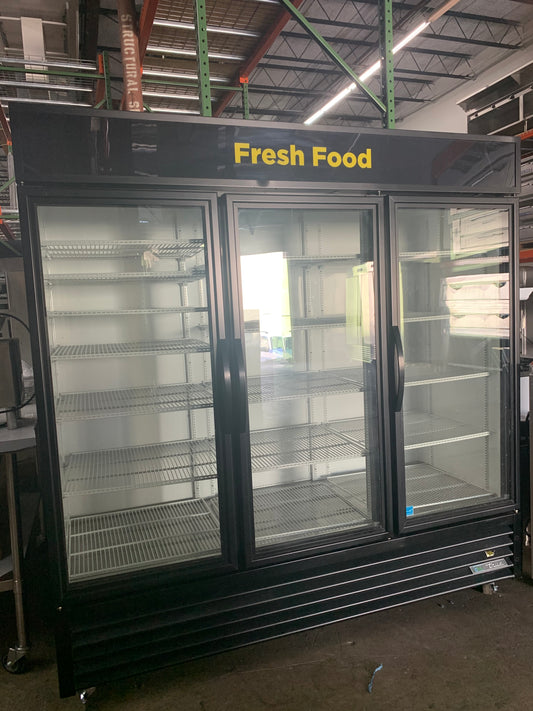 True - GDM-72 - 3 door glass cooler 2017 (Used)